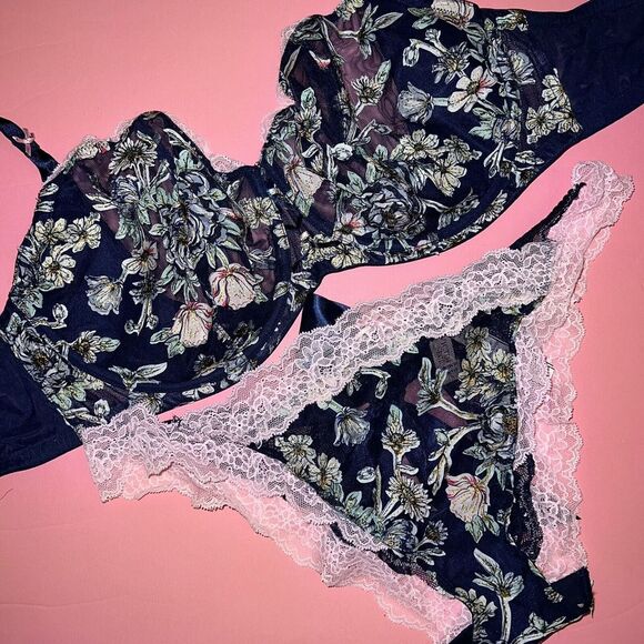 Victoria's Secret unlined 32C,32DDD BRA SET garter thong NAVY BLUE pink applique - Picture 6 of 8